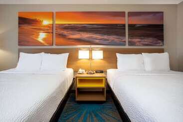 هتل Days Inn By Wyndham Marquette