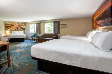 هتل Days Inn By Wyndham Marquette