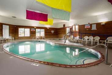 هتل Days Inn By Wyndham Marquette