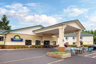 هتل Days Inn By Wyndham Marquette