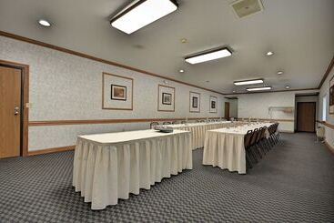 هتل Days Inn By Wyndham Marquette