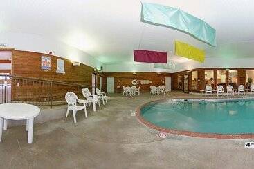 هتل Days Inn By Wyndham Marquette