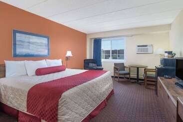 هتل Days Inn By Wyndham Minot