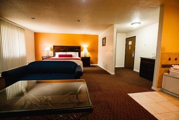 هتل Days Inn By Wyndham Minot