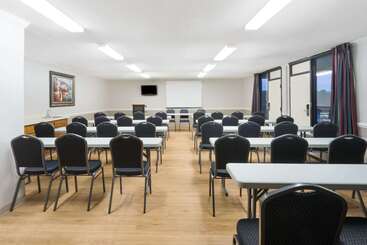 هتل Days Inn By Wyndham Raleigh Midtown
