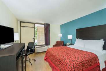 هتل Days Inn By Wyndham Raleigh Midtown