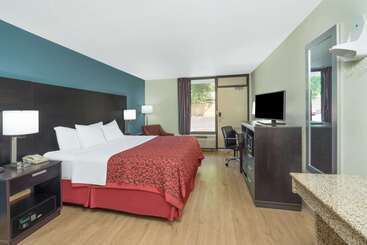 هتل Days Inn By Wyndham Raleigh Midtown