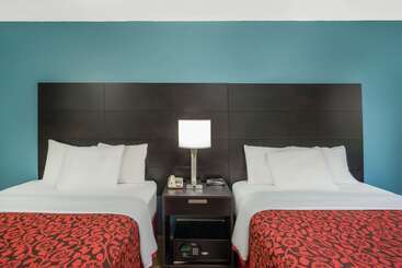 هتل Days Inn By Wyndham Raleigh Midtown