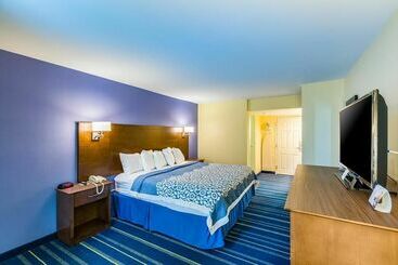 هتل Days Inn By Wyndham Hartford/closest Downtown