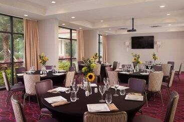 Delta Hotels By Marriott Orlando Lake Buena Vista