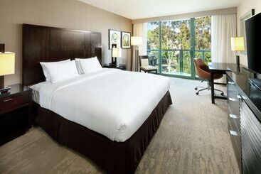 Doubletree By Hilton San Diego Hotel Circle