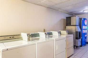 هتل Americas Best Value Inn Fredonia Ny