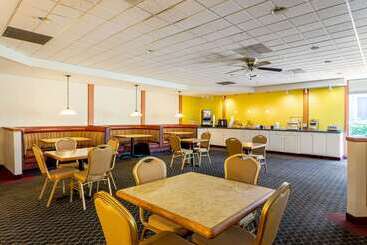 هتل Americas Best Value Inn Fredonia Ny