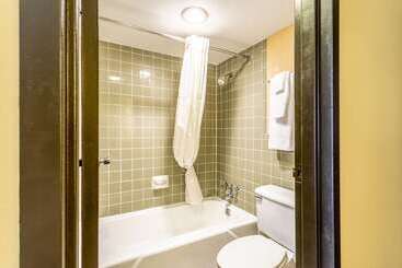 هتل Americas Best Value Inn Fredonia Ny