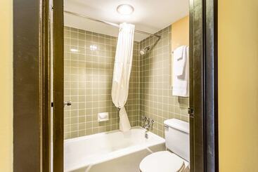 هتل Americas Best Value Inn Fredonia Ny