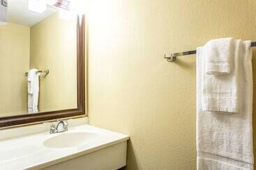 هتل Americas Best Value Inn Fredonia Ny