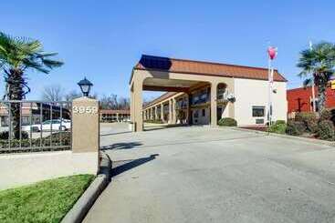 هتل Econo Lodge Vicksburg