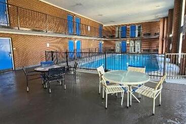 هتل Fairview Inn & Suite