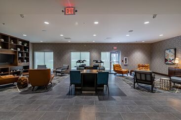 هتل Four Points By Sheraton Brunswick