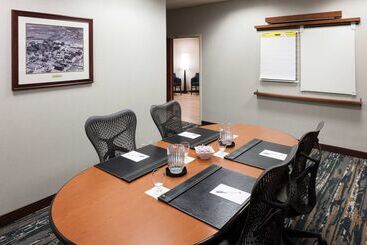 هتل Hampton Inn St. Louisdowntown