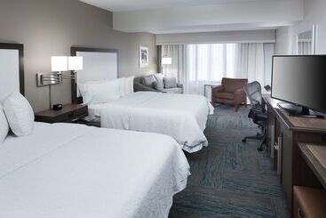 هتل Hampton Inn St. Louisdowntown