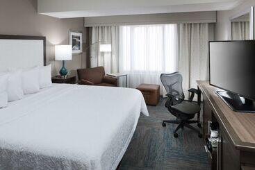 هتل Hampton Inn St. Louisdowntown