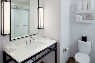 هتل Hilton Garden Inn Providence