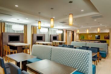 هتل Holiday Inn Express At Monterey Bay, An Ihg