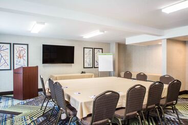 هتل Holiday Inn Express & Suites Albany Airport Wolf Road, An Ihg