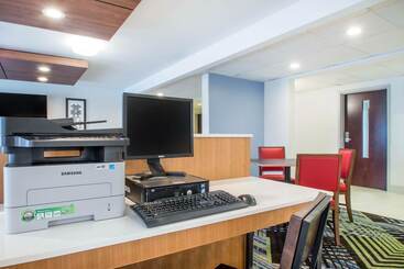 هتل Holiday Inn Express & Suites   Albany Airport   Wolf Road, An Ihg