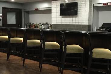 هتل Holiday Inn Harrisburg East, An Ihg