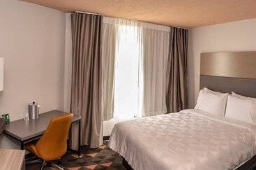 هتل Holiday Inn Houston Hobby Airport, An Ihg