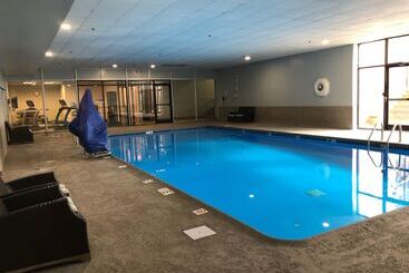 هتل Holiday Inn University Area Charlottesville, An Ihg