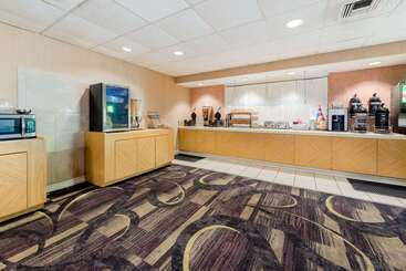 هتل La Quinta By Wyndham Ft Lauderdale Cypress Creek