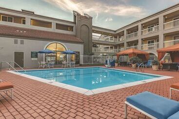 هتل La Quinta By Wyndham San Francisco Airport West
