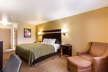هتل Quality Inn Airport
