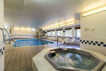 هتل Quality Inn Columbia Mall