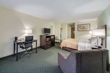 هتل Quality Inn & Suites South