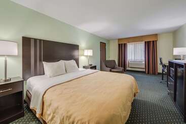 هتل Quality Inn & Suites South