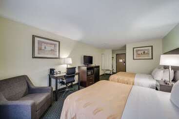 هتل Quality Inn & Suites South