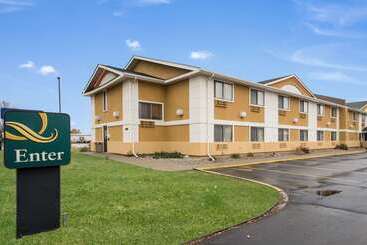هتل Quality Inn & Suites South