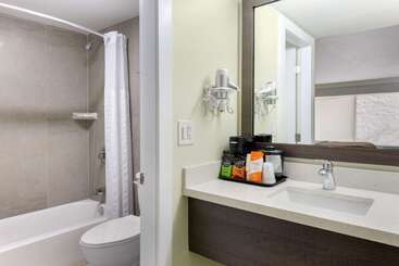 هتل Quality Inn University North I75