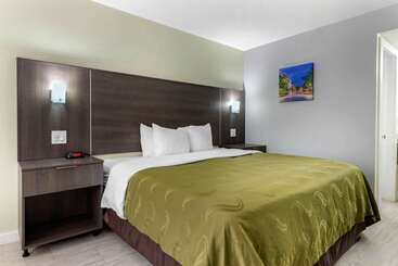 هتل Quality Inn University North I75