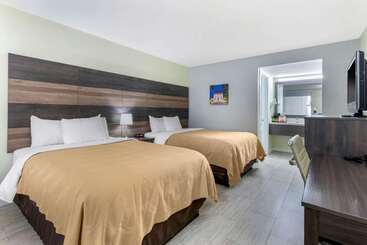 هتل Quality Inn University North I75