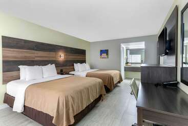 هتل Quality Inn University North I75