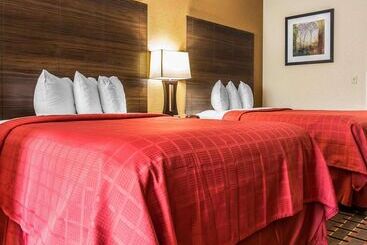 هتل Quality Suites Hickory South