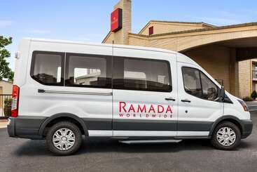 هتل Ramada By Wyndham Albuquerque Airport