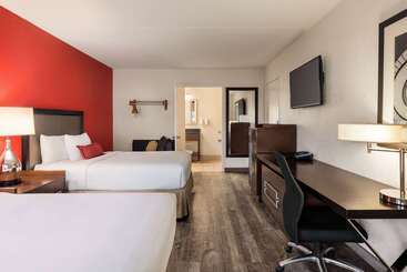 هتل Ramada By Wyndham Albuquerque Airport