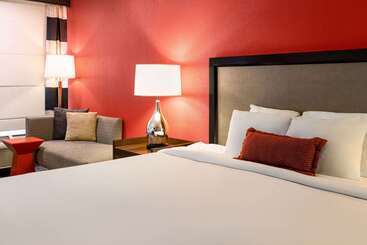 هتل Ramada By Wyndham Albuquerque Airport