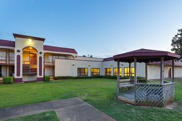 هتل Red Roof Inn Montgomery  Midtown